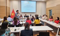 Conference updating policies on Vietnamese labourers in RoK