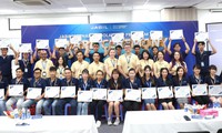 Jabil awards 30 Vietnamese students with scholarship