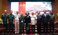 Party and State leaders meet Dien Bien Phu veterans and volunteers