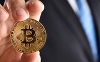 Bitcoin vượt 24.000 USD