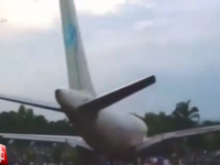 Máy bay trượt đường băng, lao thẳng vào nhà dân tại Congo
