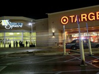Thêm vụ xả súng tại trung tâm mua sắm ở Mỹ, 3 người bị thương