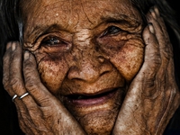 Chân dung người già và trẻ em Việt tuyệt đẹp của nhiếp ảnh gia Pháp