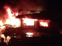 Đăk Nông: Cháy lớn thiêu rụi 14 ki-ốt chợ Đăk Mil