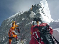 Nepal cấm người ít kinh nghiệm chinh phục đỉnh Everest
