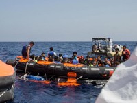 Đắm tàu chở người di cư trên Địa Trung Hải, 25 người thiệt mạng