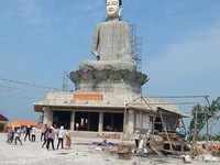 Thái Bình: Tượng Phật cao 26m bất ngờ đổ sập