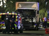 Xe tải tấn công tại Pháp chứa đầy chất nổ, lựu đạn và súng