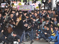 Hàn Quốc chính thức bắt giữ bà Choi Soon-sil