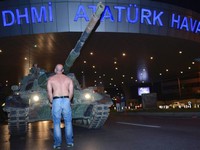Thổ Nhĩ Kỳ nối lại hoạt động sân bay Ataturk sau đảo chính