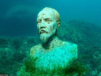 Độc, lạ bảo tàng điêu khắc… dưới đáy biển