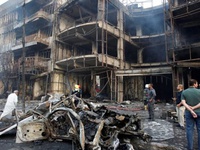 IS đánh bom trung tâm Baghdad, 125 người chết