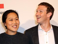 Mark Zuckerberg bán cổ phiếu làm từ thiện