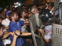 Armenia: Đụng độ giữa cảnh sát và người biểu tình