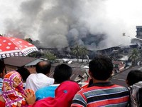 Hỏa hoạn tại nhà máy may Bangladesh, ít nhất 21 người thiệt mạng