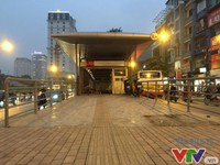 Vì sao dự án bus nhanh Hà Nội chậm tiến độ?