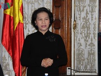 Chủ tịch Quốc hội thăm Đại sứ quán Việt Nam tại Cuba