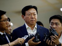 Hàn Quốc đề nghị bắt giữ Chủ tịch tập đoàn Lotte
