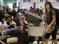 Hơn 15.000 hành khách bị mắc kẹt tại sân bay Nhật Bản do lỗi máy tính