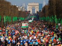 Giải chạy Marathon Paris thu hút hơn 57.000 người tham dự