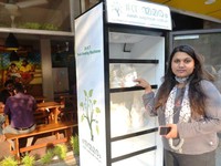 Ấn Độ: Tủ lạnh ngoài trời chứa thực phẩm cho người vô gia cư