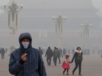 Trung Quốc hủy hàng trăm chuyến bay do khói mù