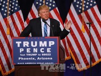 Ứng cử viên D. Trump khẳng định lập trường cứng rắn trong vấn đề nhập cư