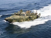 Iran thả 10 lính hải quân Mỹ và 2 tàu tuần tra