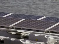 Lắp đặt các tấm pin năng lượng mặt trời trên mặt nước