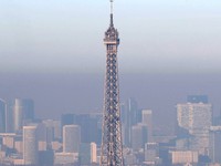 Paris hạn chế giao thông ngày thứ 3 liên tiếp giảm ô nhiễm