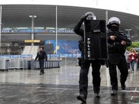 Pháp kéo dài tình trạng khẩn cấp đến hết Euro 2016