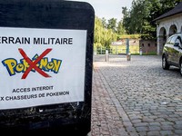 Pháp bảo vệ mục tiêu quân sự trước Pokémon GO
