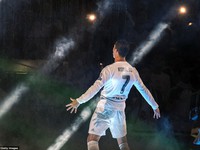 Báo chí Tây Ban Nha tố Ronaldo là kẻ hai mặt