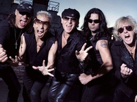 Ban nhạc huyền thoại Scorpions gửi lời chào khán giả Việt Nam