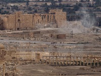 Mỹ lo ngại nhiều vũ khí quan trọng ở Palmyra rơi vào tay IS