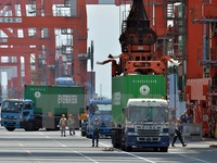 Nhật Bản thâm hụt thương mại lần đầu tiên sau 4 tháng