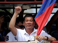Tổng thống Philippines dọa cắt đứt quan hệ với Mỹ
