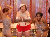 America"s Got Talent: Cụ bà 90 tuổi tiếp tục gây 'bão' bằng điệu nhảy sexy