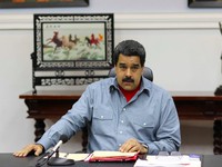 Chính phủ đối mặt âm mưu lật đổ, Tổng thống Venezuela ban bố tình trạng khẩn cấp