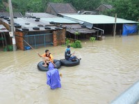 Bình Định di dời khẩn cấp người dân vùng ngập lũ