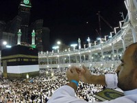 Vòng tay điện tử cho người hành hương tới Mecca