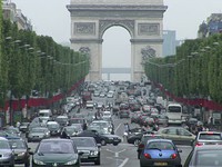 Vì sao Paris mất sức hút với du khách quốc tế?