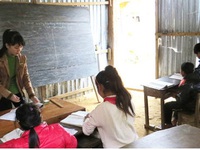 Quảng Bình: Kiểm điểm Chủ tịch huyện vì điều chuyển giáo viên ồ ạt