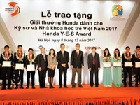 Trao tặng giải thưởng cho kỹ sư và nhà khoa học trẻ Việt Nam