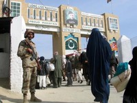 Pakistan mở lại cửa khẩu Chaman với Afghanistan