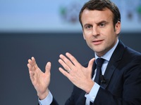 Chính phủ Pháp cân nhắc trục xuất người nhập cư phạm tội