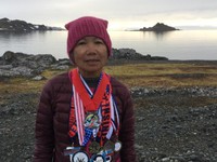 Cụ bà gốc Việt 70 tuổi lập kỷ lục chạy 7 chặng marathon