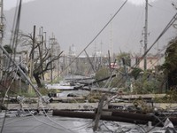 Puerto Rico tê liệt sau bão Maria