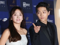 Hé lộ màn cầu hôn lãng mạn của Song Joong Ki với Song Hye Kyo