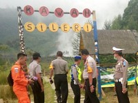 Rơi máy bay cứu hộ tại Indonesia, 8 người thiệt mạng